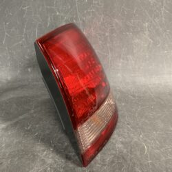 TOYOTA IPSUM ACM21 Genuine Taillight / KOITO 44-36 / Right Side x1