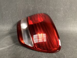 TOYOTA IPSUM ACM21 Genuine Taillight / KOITO 44-36 / Right Side x1