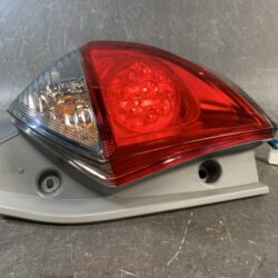 TOYOTA RACTIS NCP120 Genuine Taillight / KOITO 52-223/ Right Side x1