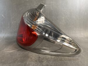 TOYOTA RACTIS NCP120 Genuine Taillight / KOITO 52-223/ Right Side x1