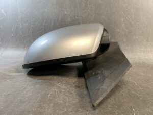 MAZDA DEMIO DE DEJFS DE3FS DE5FS Genuine Door Mirror / ISHIZAKI 525 526 / Left Side x1