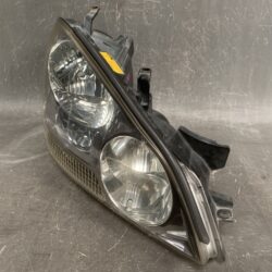 TOYOTA IPSUM ACM21 Genuine Headlight /KOITO 44-32 / Right Side x1