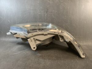 NISSAN SERENA C24 Genuine Headlight / ICHIKOH 1658/ Right Side x1