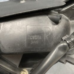 TOYOTA RACTIS NCP100 Genuine Headlight / ICHIKOH 52-156 / Right Side x1