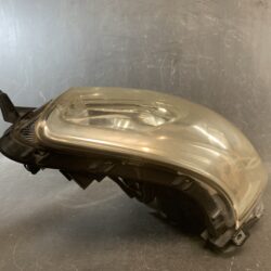 TOYOTA RACTIS NCP100 Genuine Headlight / ICHIKOH 52-156 / Right Side x1