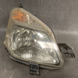TOYOTA RACTIS NCP100 Genuine Headlight / ICHIKOH 52-156 / Right Side x1