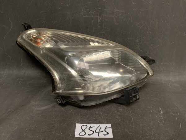 TOYOTA RACTIS NCP100 Headlight ICHIKOH 52-156 Right Side x1 » JDM-PARTS NZ