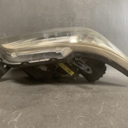 TOYOTA COROLLA RUMION NZE151 Genuine HID Headlight / ICHIKOH 12-540/ Right Side x1