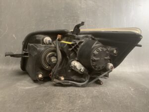 TOYOTA COROLLA RUMION NZE151 Genuine HID Headlight / ICHIKOH 12-540/ Right Side x1