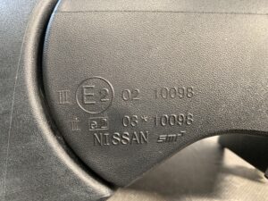 NISSAN LEAF AZE0 Genuine Door Mirror Right Side x1