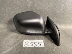 NISSAN LEAF ZE0 AZE0 Door Mirror 10098 Right Side x1