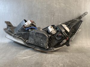 SUBARU LEGACY BR BM BRM BR9 BM9 HID Headlight / KOITO 100-20061 / Right Side x1