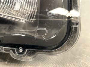 Toyota Avensis ZRT272W Genuine HID Headlight KOITO 05-13