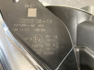 Toyota Avensis ZRT272W Genuine HID Headlight KOITO 05-13