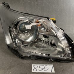 Toyota Avensis Wagon ZRT272 Genuine HID Headlight KOITO 05-13 Right Side x1　　