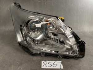 Toyota Avensis Wagon ZRT272 Genuine HID Headlight KOITO 05-13 Right Side x1　　