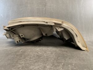 TOYOTA HI-ACE H200 Genuine Headlight KOITO 26-117 Right Side x1