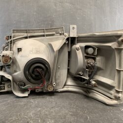 TOYOTA HI-ACE H200 Genuine Headlight KOITO 26-117 Right Side x1