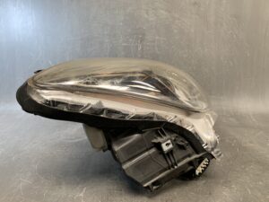 TOYOTA CROWN ATHLETE GRS200 Genuine Headlight STANLEY P7078 Right Side x1