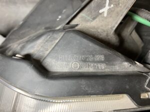 TOYOTA VOXY ZRR70 Genuine Headlight KOITO 28-224 Left Side x1