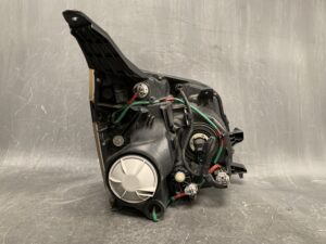 TOYOTA VOXY ZRR70 Genuine Headlight KOITO 28-224 Left Side x1