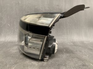 TOYOTA VOXY ZRR70 Genuine Headlight KOITO 28-224 Left Side x1