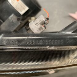 MITSUBISHI DELICA MB15 Genuine Headlight LE10G6223 Left Side x1