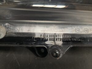 MITSUBISHI DELICA MB15 Genuine Headlight LE10G6223 Left Side x1