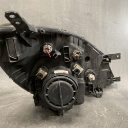 MITSUBISHI DELICA MB15 Genuine Headlight LE10G6223 Left Side x1