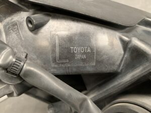 TOYOTA RACTIS SCP100 NCP100 NCP105 Genuine Headlight ICHIKOH 52-156 Left Side x1