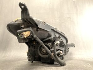 TOYOTA RACTIS SCP100 NCP100 NCP105 Genuine Headlight ICHIKOH 52-156 Left Side x1