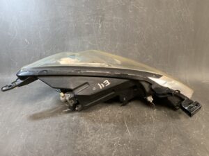 TOYOTA AQUA Prius C NHP10 Genuine Headlight ICHIKOH VALEO H005 Left Side x1