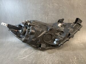 TOYOTA AQUA Prius C NHP10 Genuine Headlight ICHIKOH VALEO H005 Left Side x1