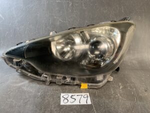 TOYOTA AQUA Prius C NHP10 Genuine Headlight KOITO 52-247 Left Side x1