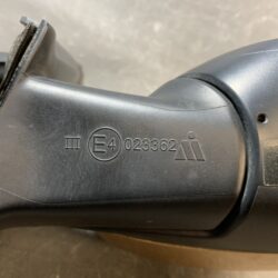 NISSAN JUKE NF15 Genuine Door Mirror 023362 Right Side x1