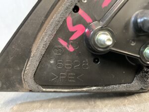 TOYOTA Corolla Rumion NZE151 Genuine Door Mirror With Indicator Murakami 8320 / 8628 Right Side x1