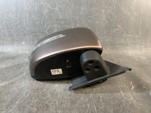 MITSUBISHI DELICA D2 MB15S Genuine Door Mirror With Indicator 82K4 Right Side x1