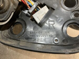 MITSUBISHI COLT Z21A Genuine Door Mirror 6A27 Right Side x1