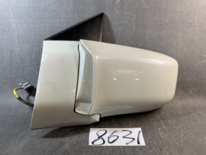 NISSAN ELGRAND E51 ME51 MNE51 NE51 Door Mirror B64 / Left Side x1