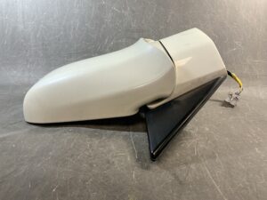 NISSAN ELGRAND E51 ME51 MNE51 NE51 Genuine Door Mirror B64 / Left Side x1