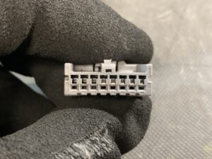 NISSAN ELGRAND E51 ME51 MNE51 NE51 Genuine Door Mirror B64 / Left Side x1