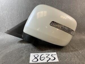SUZUKI SOLIO MITSUBISHI DELICA D2 Door Mirror with Indicator 82k4 Left Side x1