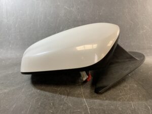 TOYOTA SIENTA NCP81 NCP85 Genuine Door Mirror / MURAKAMI 8392 / 022329 / Left Side x1