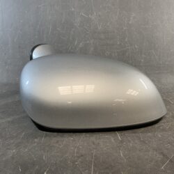 TOYOTA Avensis ZRT272W Genuine Door Mirror with Indicator SKH 7760 Right Side x1