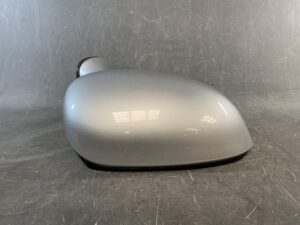 TOYOTA Avensis ZRT272W Genuine Door Mirror with Indicator SKH 7760 Right Side x1