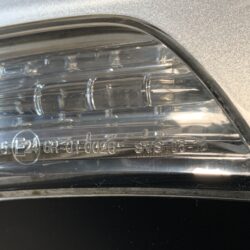 TOYOTA Avensis ZRT272W Genuine Door Mirror with Indicator SKH 7760 Right Side x1