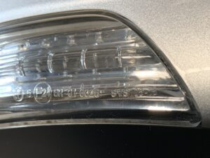 TOYOTA Avensis ZRT272W Genuine Door Mirror with Indicator SKH 7760 Right Side x1