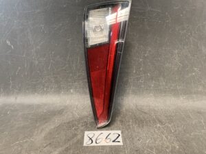 TOYOTA PRIUS ZVW50 Genuine Taillight ICHIKOH 47-78 Left Side x1