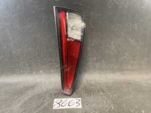 TOYOTA PRIUS ZVW50 Genuine Taillight ICHIKOH 47-78 Right Side x1