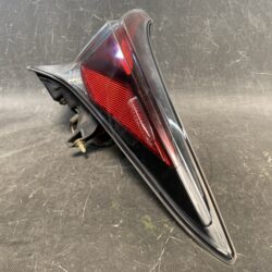 TOYOTA PRIUS ZVW50 Genuine Taillight ICHIKOH 47-87 47-77 Right Side x1